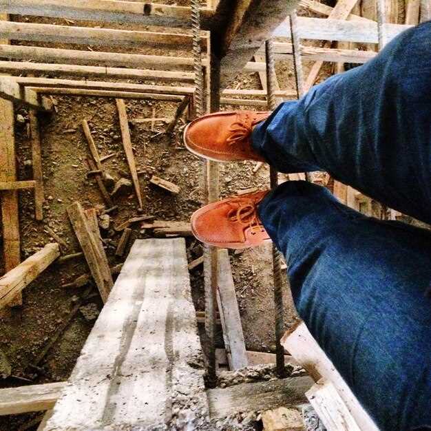 Сравнение материалов для теплоизоляции нередко сводится к критериям стоимости и долговечности. Выбор конкретного варианта зависит от климатических условий и целей использования. Обязательно проверяйте характеристики и условия эксплуатации при принятии решения.