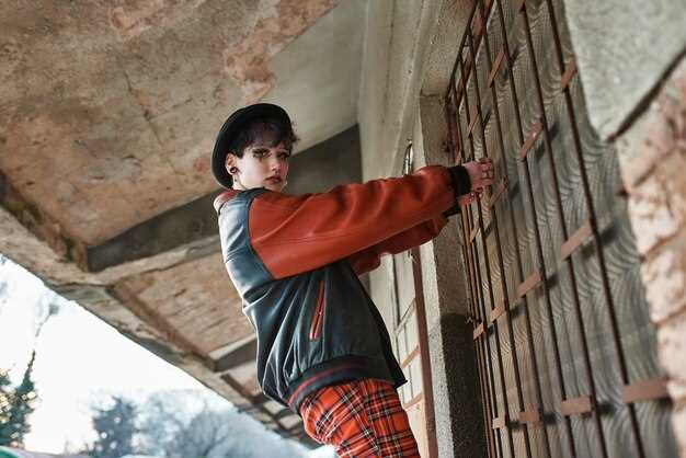 Усиление структуры с помощью геотекстиля гарантирует защиту от влаги. Он эффективно задерживает воду, а также предотвращает загрязнение утепляющих материалов частицами почвы или камнями. Геотекстиль укладывается на дно траншеи, что создает дополнительный барьер.