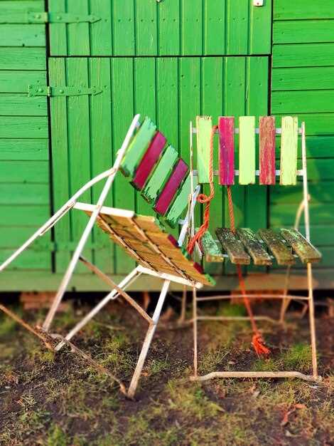 Укладка сиденья: расположите пять планок вдоль длины лавки, зафиксируйте по краям и в середине, соблюдая зазор 6 мм между соседними элементами.