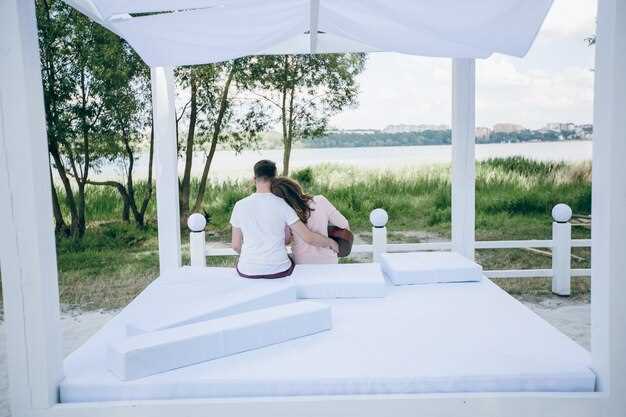 Компоненты озеленения и освещения: как интегрировать растения, свет и зонирование