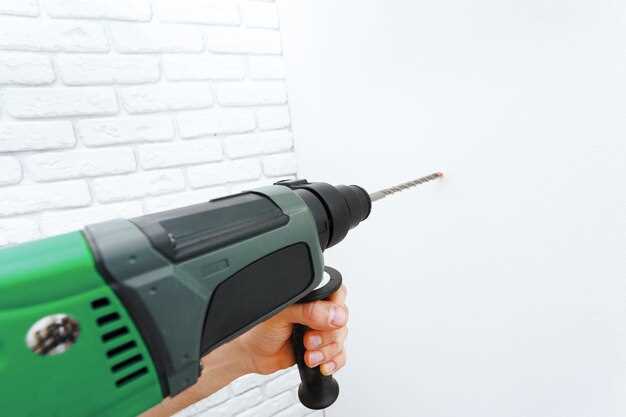 Также стоит обратить внимание на вес и размеры устройства. Легкие и компактные модели предпочтительнее для домашнего использования, в то время как специализированные варианты могут быть более громоздкими для профессионалов, но обеспечивают эффективность работы.