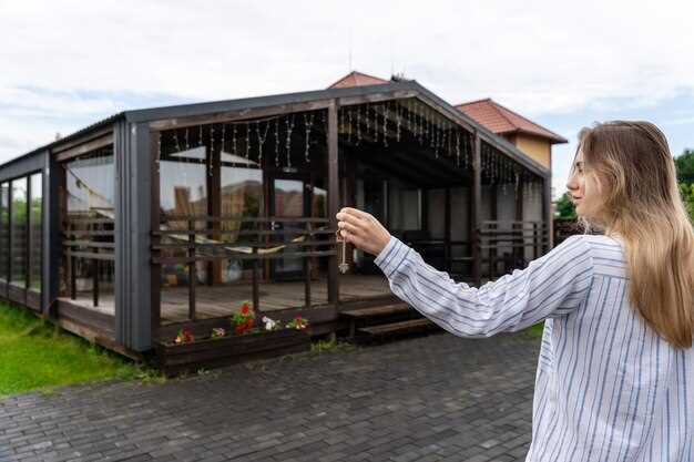 Не упустите обратить внимание на готовые модули, которые могут быть собраны на любом этапе. К примеру, модельные дома, которые поставляются в виде готовых блоков, оснащены всеми необходимыми коммуникациями, включая электричество и водоснабжение. Это существенно ускоряет процесс сдачи объекта в эксплуатацию.