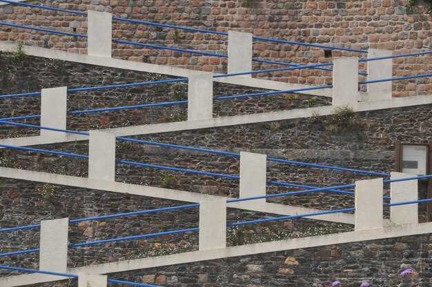 Ленточный фундамент: преимущества и область применения