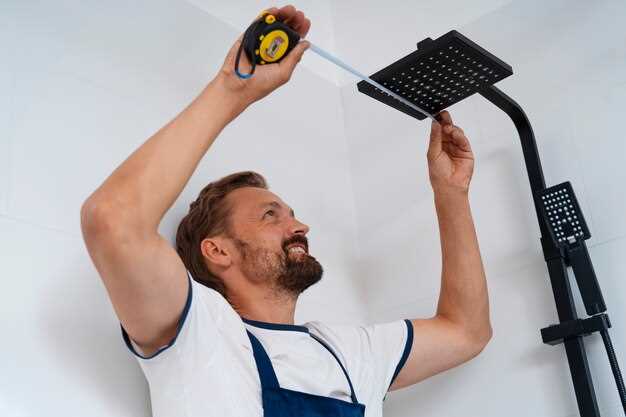 Уклон по линии подачи и отвода – не менее 2% на всём протяжении, чтобы вода не задерживалась и не образовывались застойные участки. Дренаж под сливную магистраль устраивают в виде неглубокой траншеи: глубина 40–60 см, ширина 20–30 см; дно выравнивают и засыпают песком 5–10 см, укладывают перфорированную трубу диаметром 40–60 мм, оборачивают геотекстилем и засыпают щебнем с верхнимGuard слоем грунта. В зоне стока можно организовать фильтровый колодец или ливневую решётку, чтобы избежать луж. Защитные меры: устанавливайте обратный клапан на входной ветке; применяйте влагозащищённую розетку и кабель для насоса; при холодах опорожняйте водоподвод и утепляйте участки, применяйте регулятор давления для стабильного напора; периодически проверяйте соединения и герметичность, после завершения работ выполните тест на работу системы.