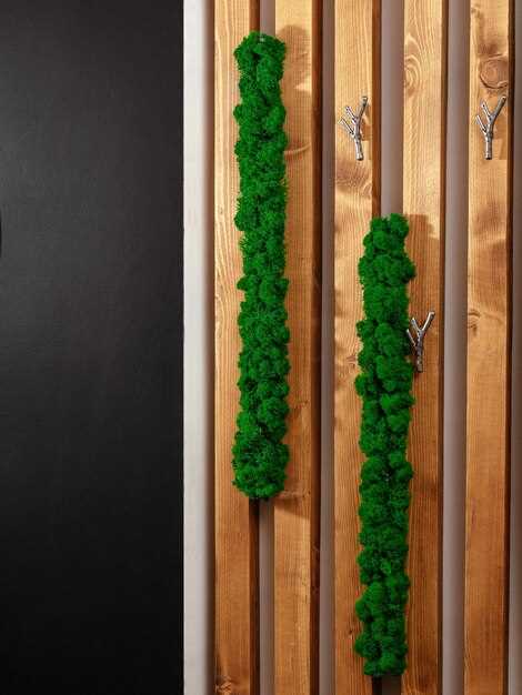 Крепления и модули для вертикального сада на заборе и хозпостройках