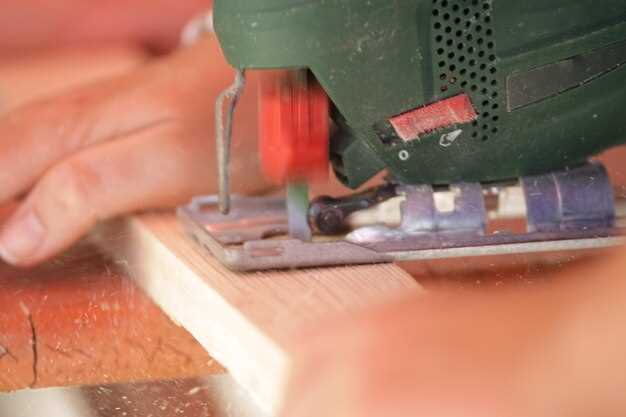 Ручной или электрический лобзик — что лучше для разных задач